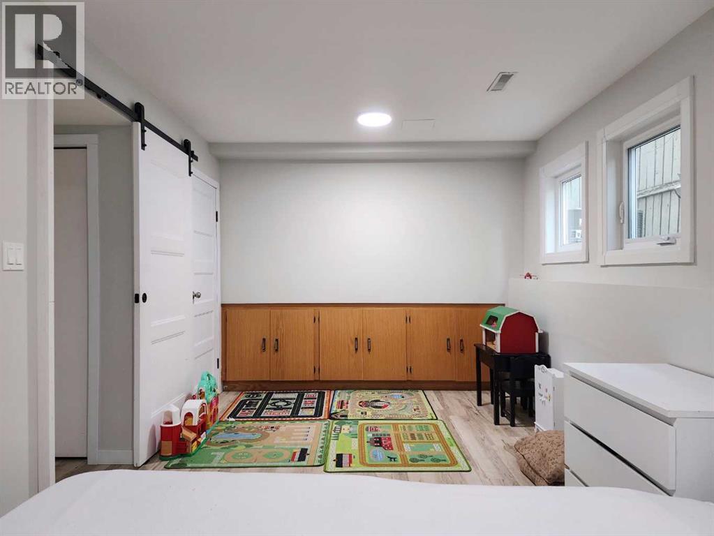 14 Stafford Road N Property Photo 30