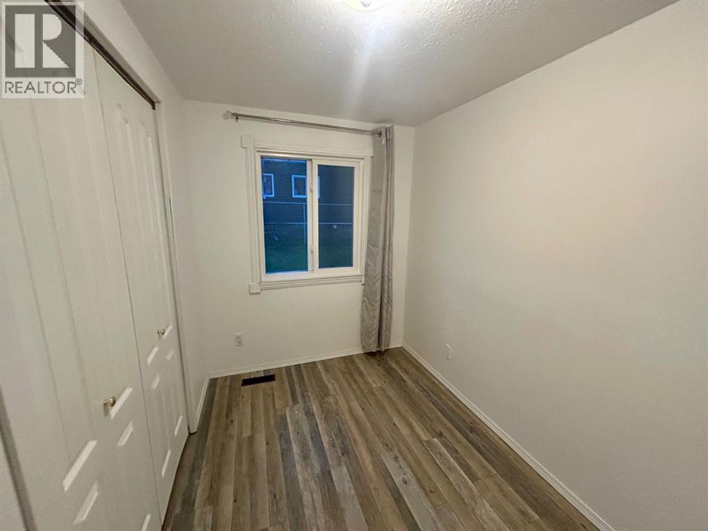 9115 101 Street Property Photo 21