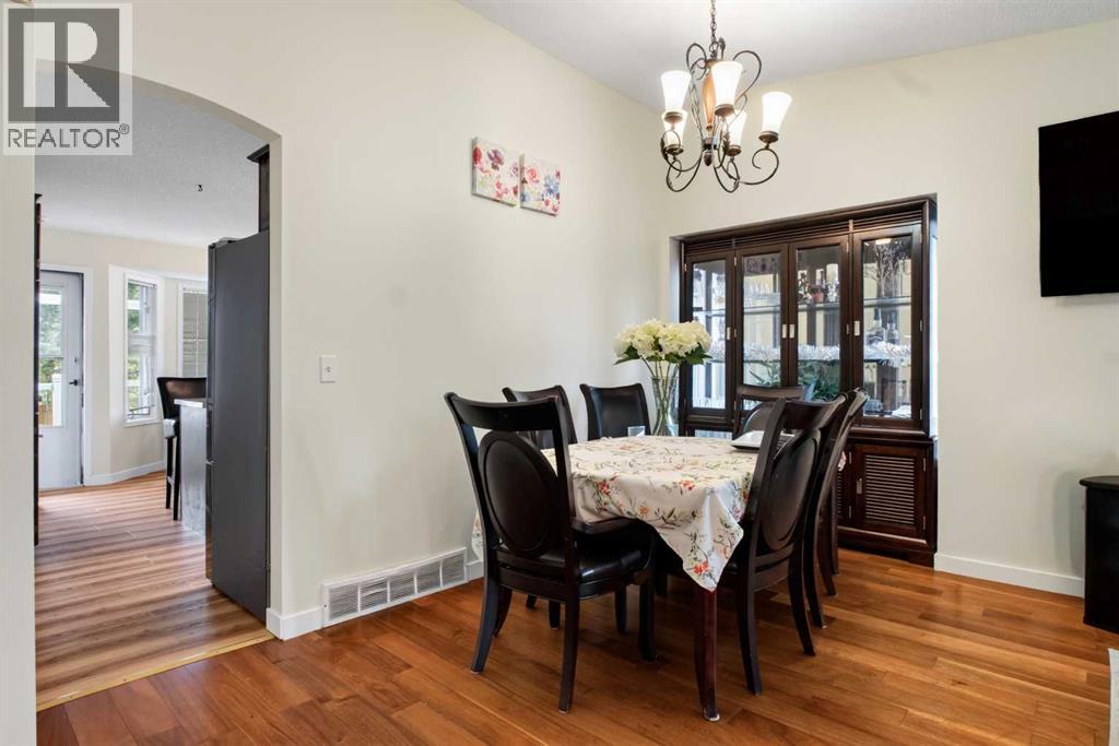 403 Shawinigan Drive Sw Property Photo 5
