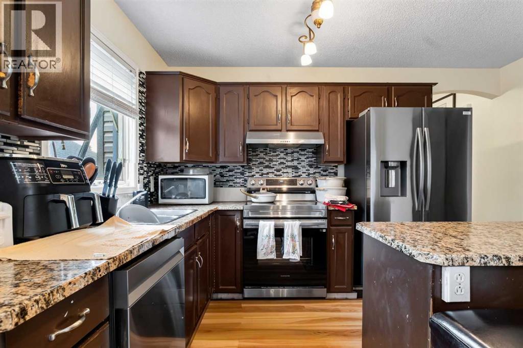 403 Shawinigan Drive Sw Property Photo 9