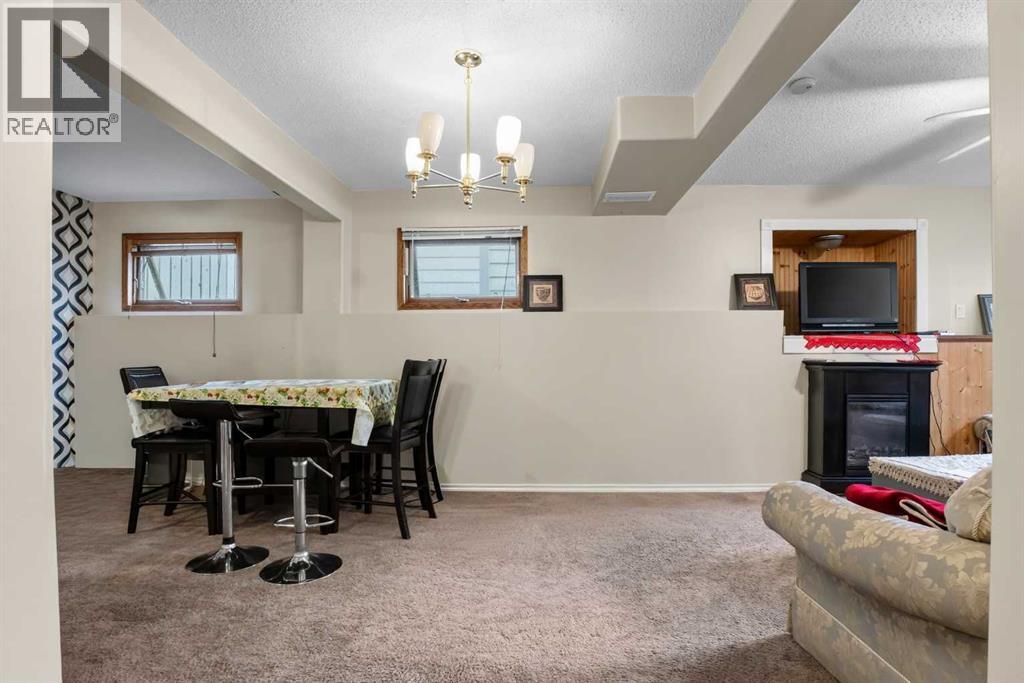 403 Shawinigan Drive Sw Property Photo 19