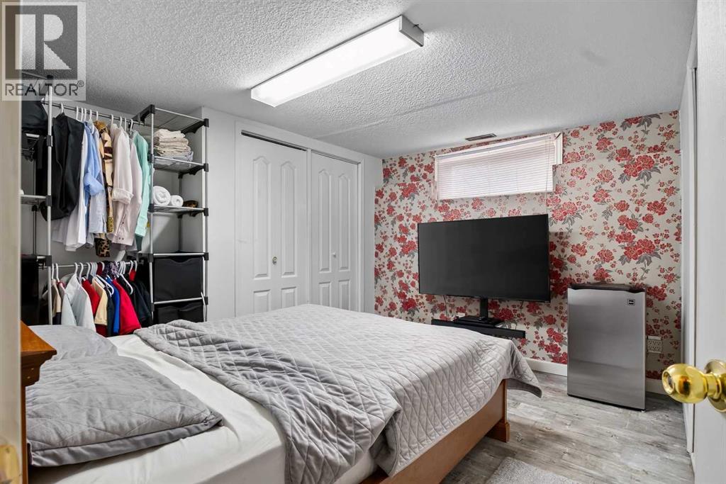 403 Shawinigan Drive Sw Property Photo 24