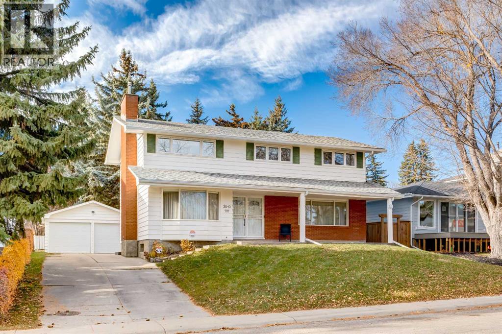 2043 Ungava Road Nw Property Photo 4