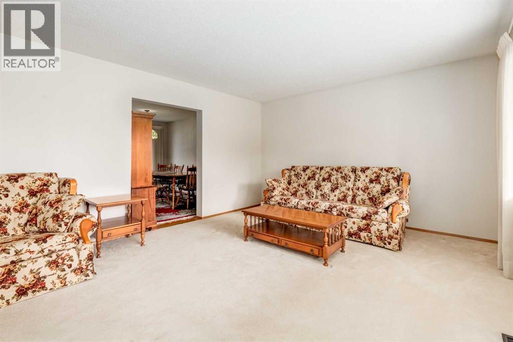 2043 Ungava Road Nw Property Photo 7