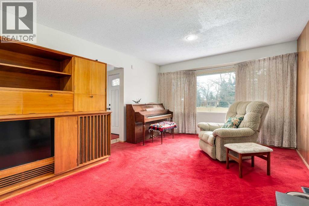 2043 Ungava Road Nw Property Photo 16