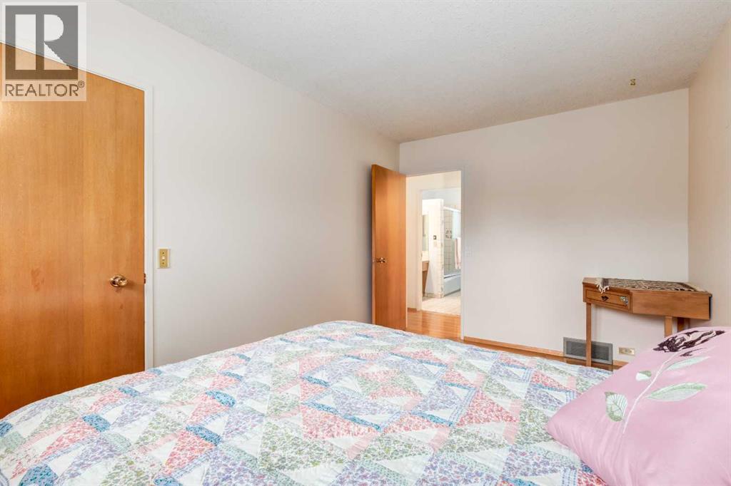 2043 Ungava Road Nw Property Photo 32