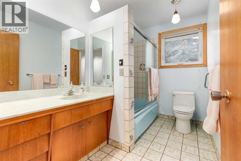 2043 Ungava Road Nw Property Photo 33