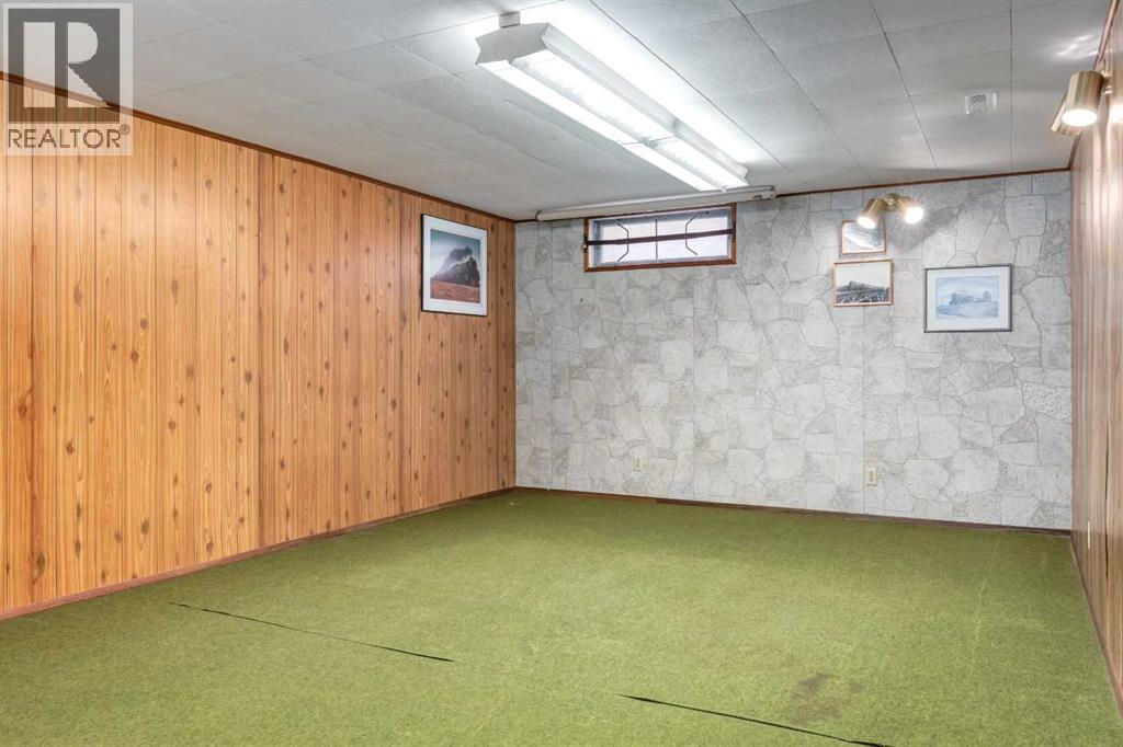 2043 Ungava Road Nw Property Photo 35