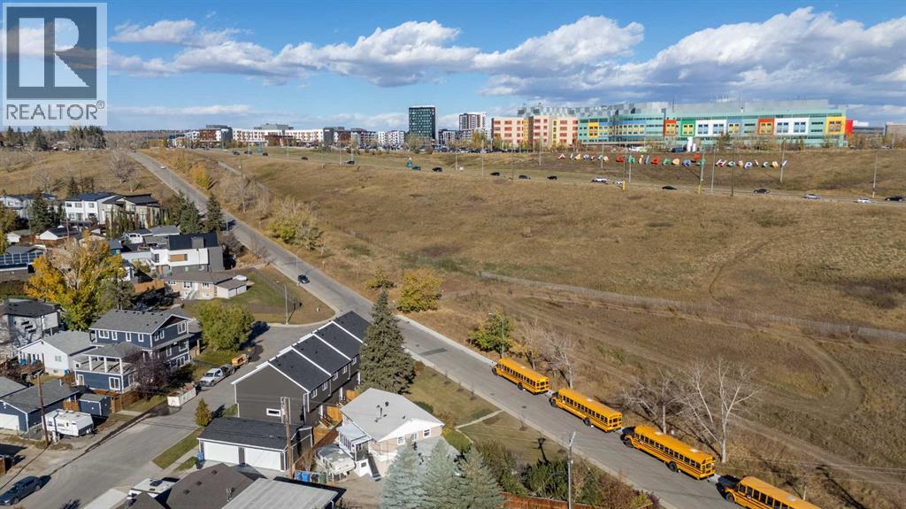 2232 44 Street Nw Property Photo 37