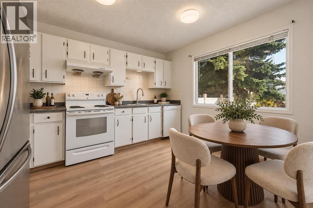 70 Edgeburn Crescent Nw Property Photo 10