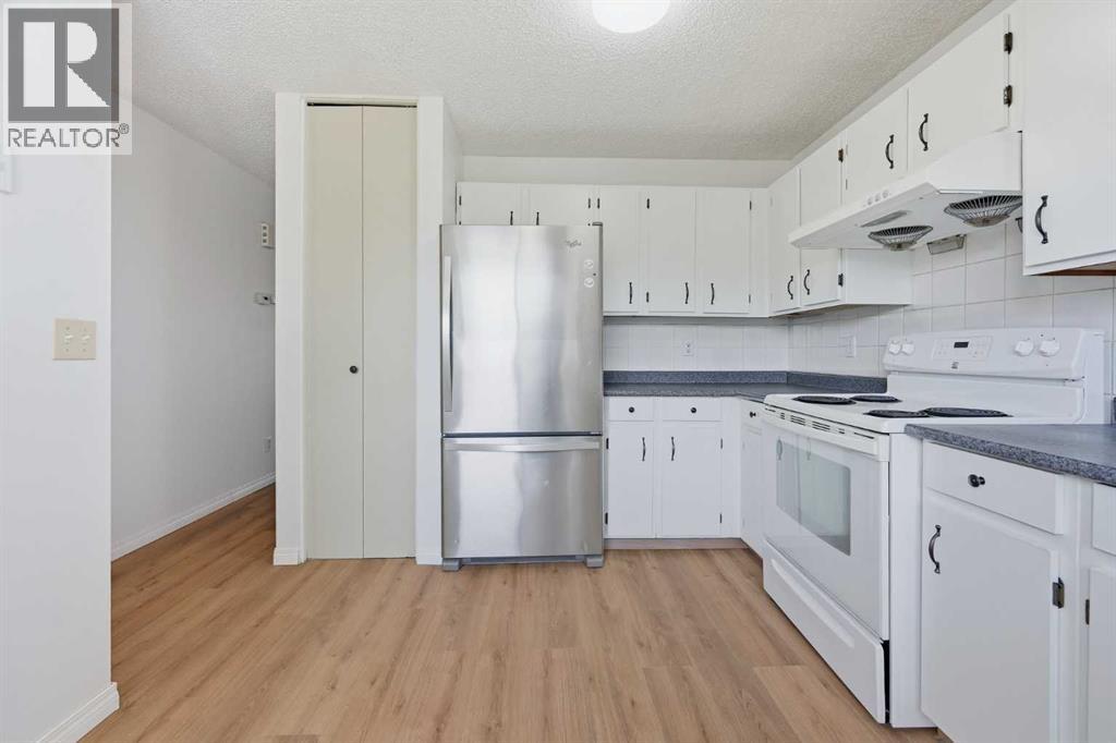 70 Edgeburn Crescent Nw Property Photo 14