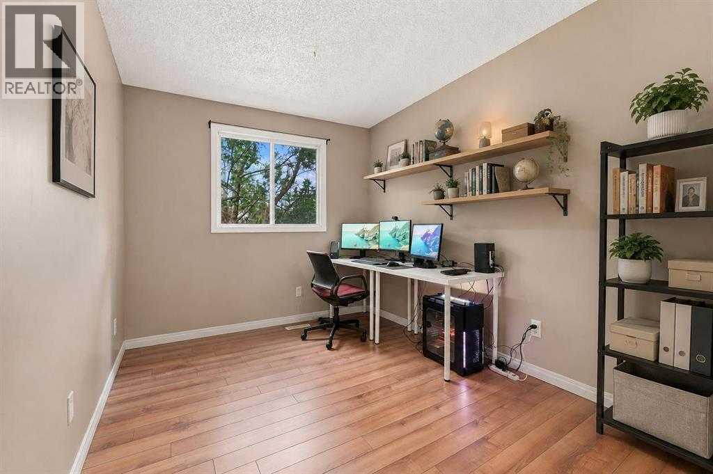 70 Edgeburn Crescent Nw Property Photo 20