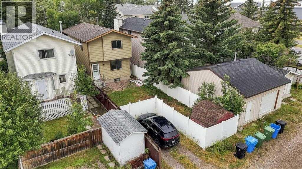 70 Edgeburn Crescent Nw Property Photo 28