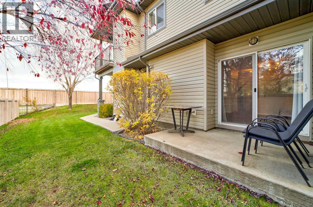 125 Silkstone Road West Property Photo 4