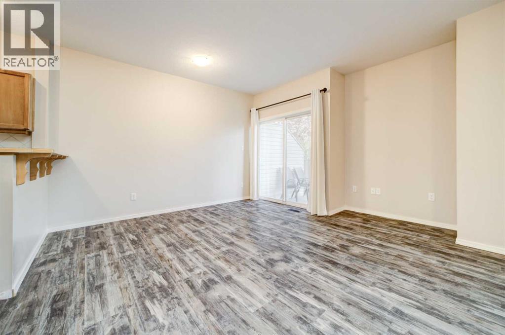 125 Silkstone Road West Property Photo 11