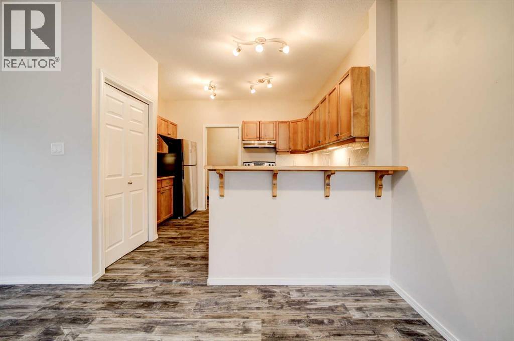 125 Silkstone Road West Property Photo 13