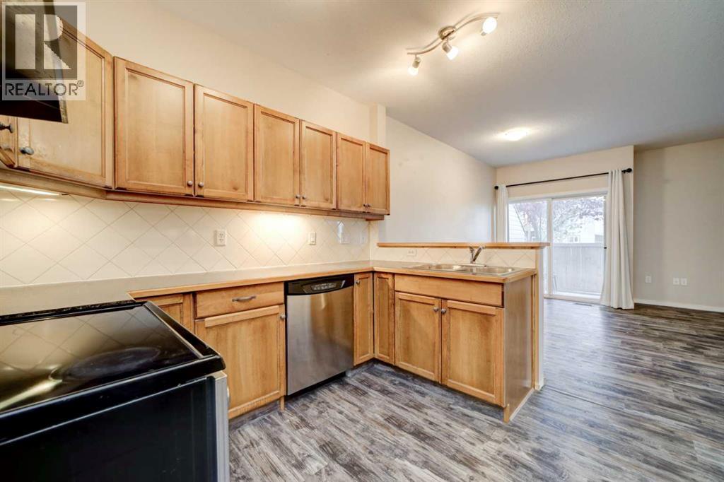 125 Silkstone Road West Property Photo 15