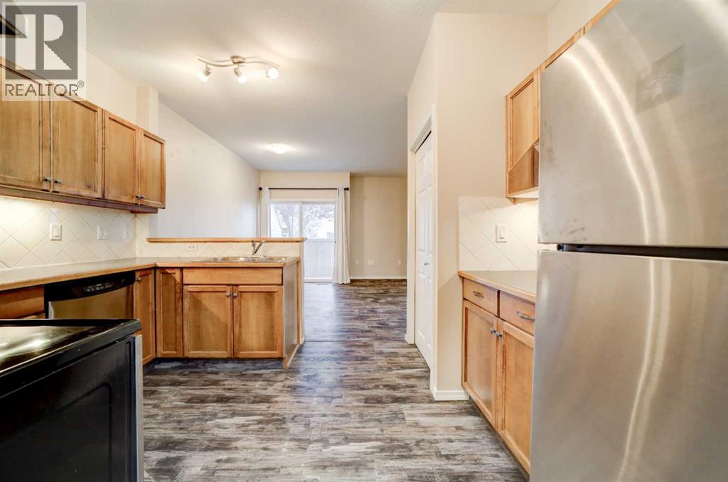 125 Silkstone Road West Property Photo 16