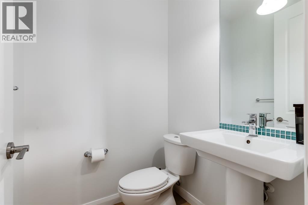 66 Masters Avenue Se Property Photo 17