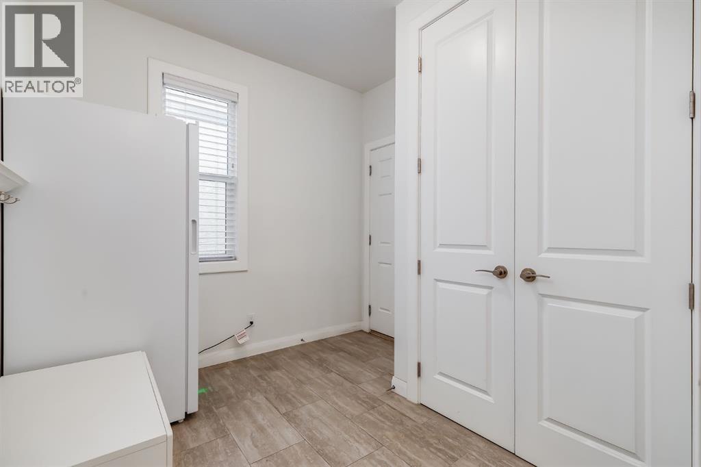 66 Masters Avenue Se Property Photo 18