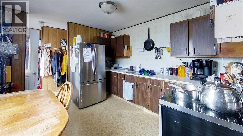 1101 55 Street Property Photo 7