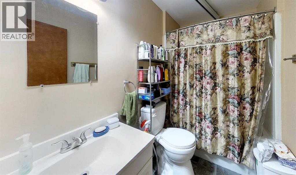 1101 55 Street Property Photo 11