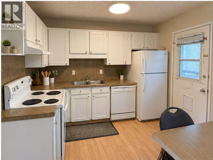 1521 19 Avenue N Property Photo 6