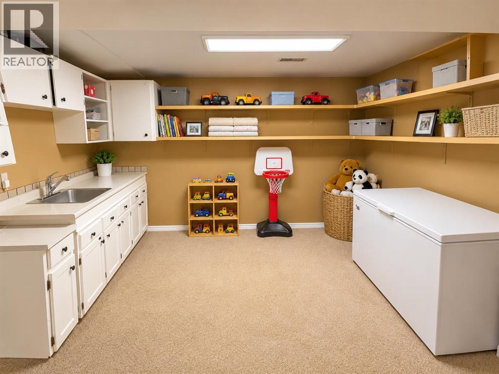 1521 19 Avenue N Property Photo 12