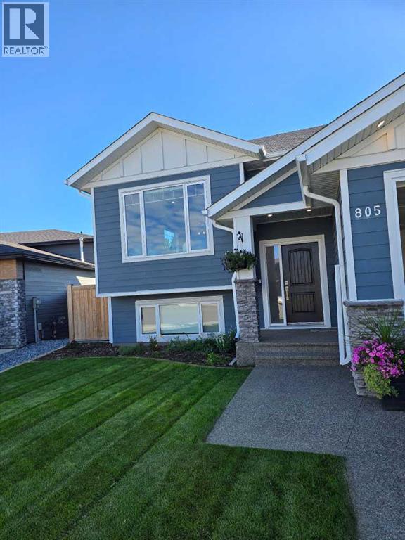 805 Sunset Place Property Photo 2