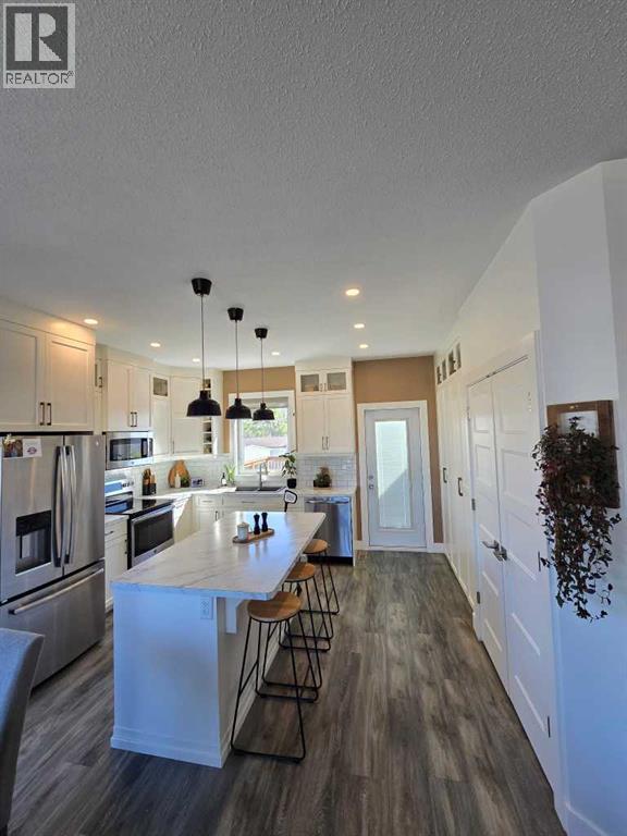 805 Sunset Place Property Photo 4