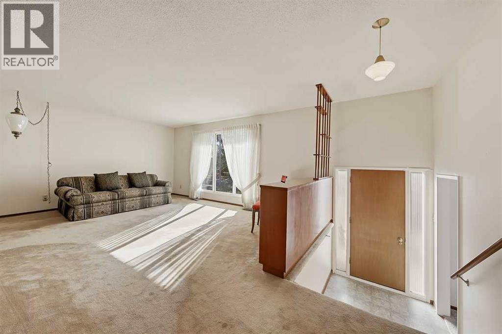 210 2 Avenue Se Property Photo 4