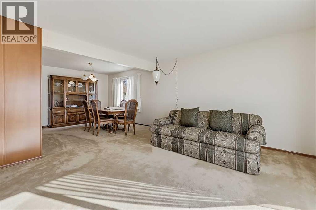 210 2 Avenue Se Property Photo 5
