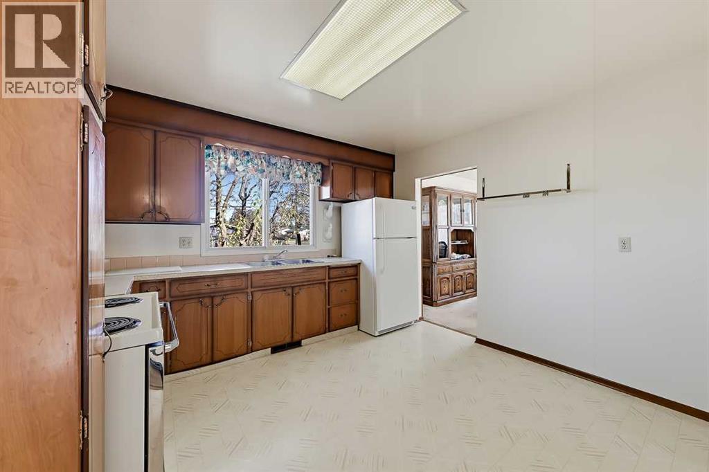 210 2 Avenue Se Property Photo 12