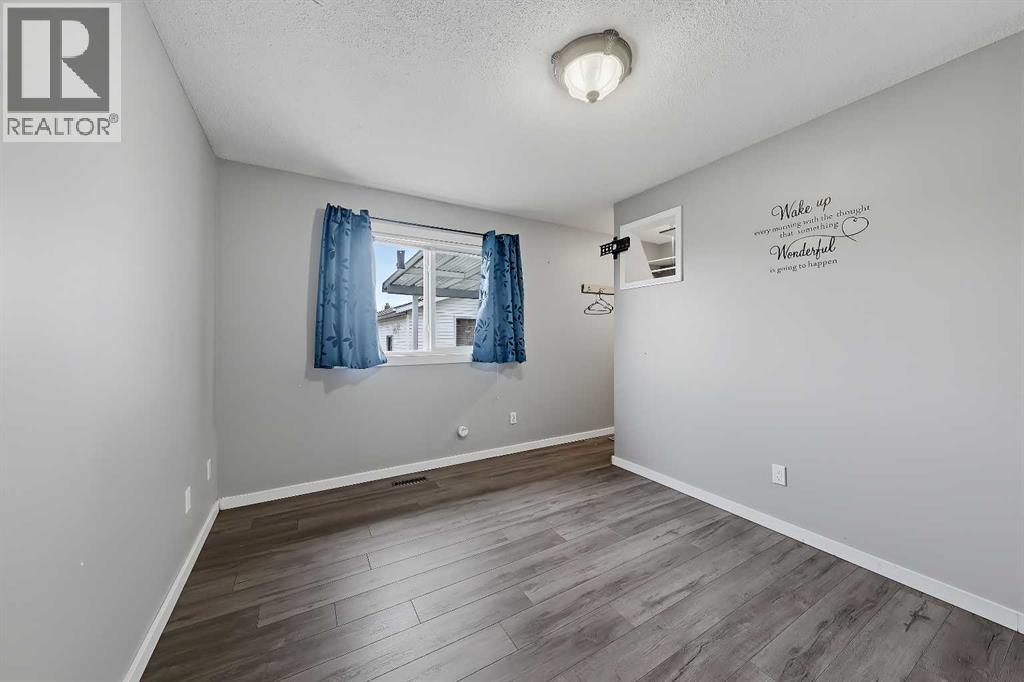 935 Madeira Way Ne Property Photo 15