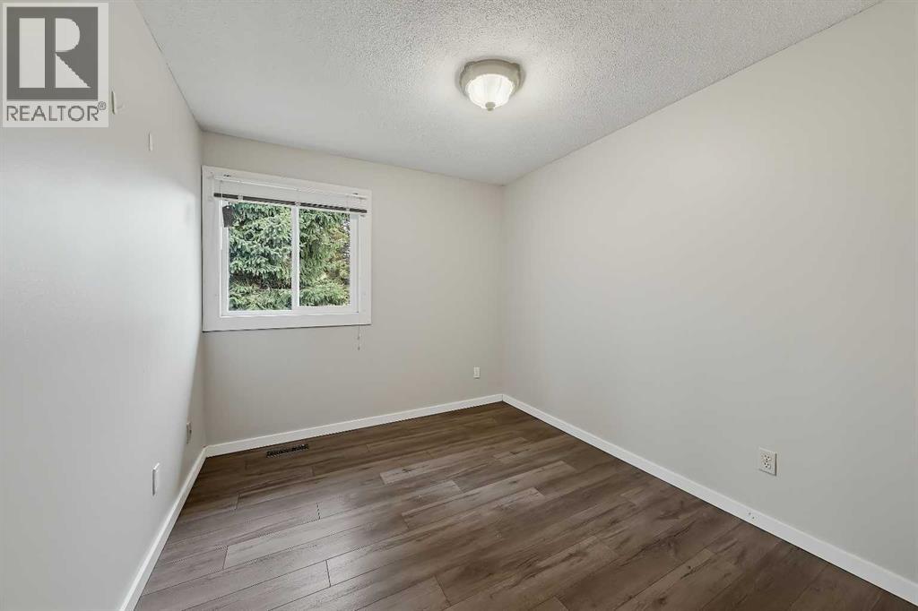 935 Madeira Way Ne Property Photo 20