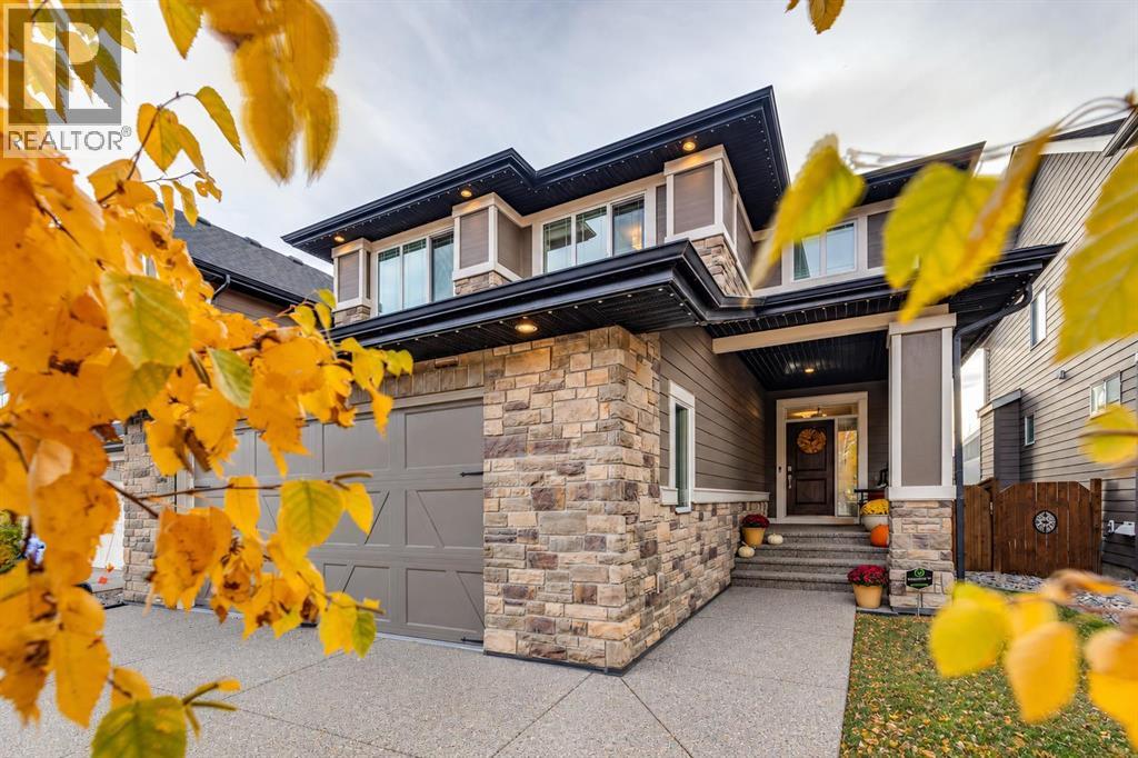 64 Cranbrook Crescent Se Property Photo 2