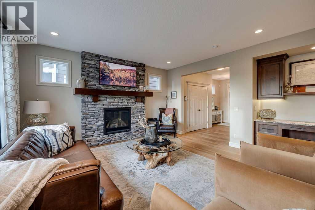 64 Cranbrook Crescent Se Property Photo 7