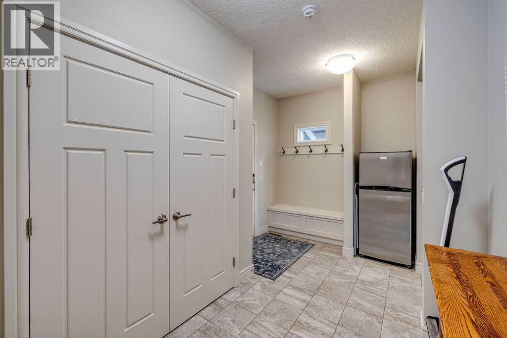 64 Cranbrook Crescent Se Property Photo 22