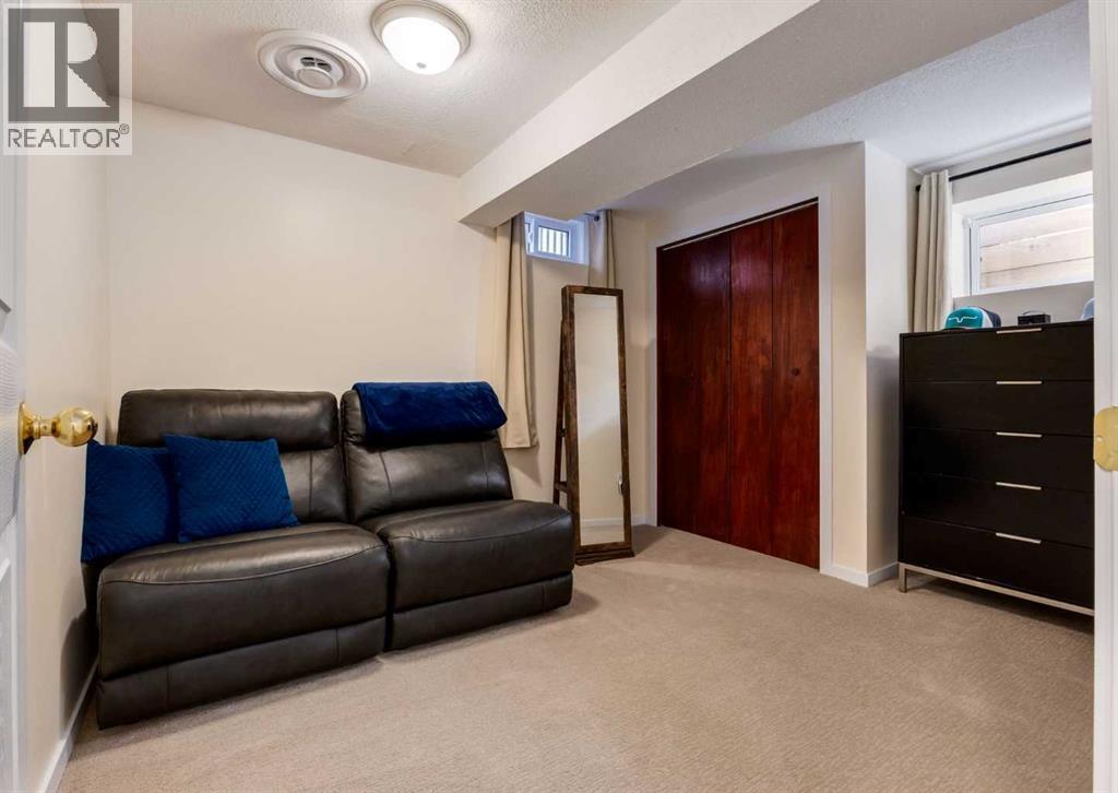 67 Alderwood Close Se Property Photo 37