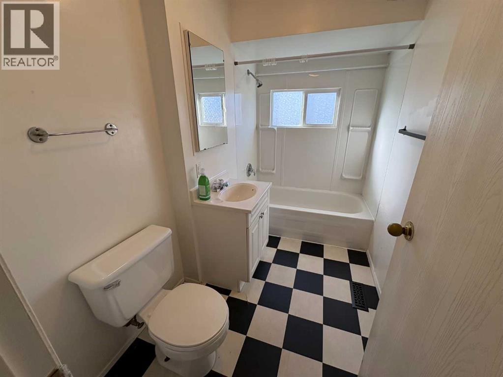 9808 97 Avenue Property Photo 5