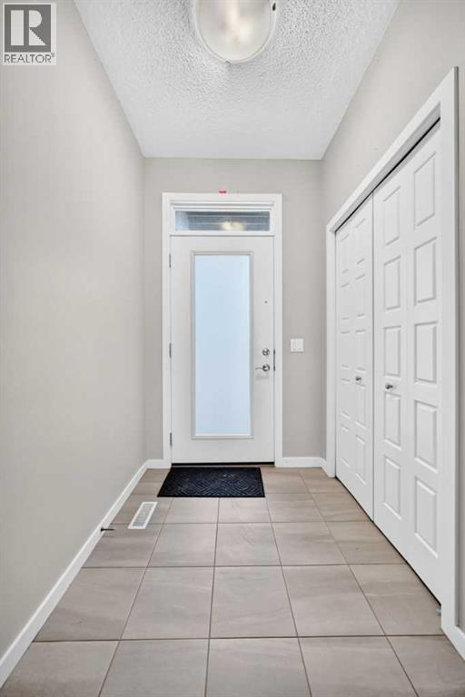 329 Seton Circle Se Property Photo 2
