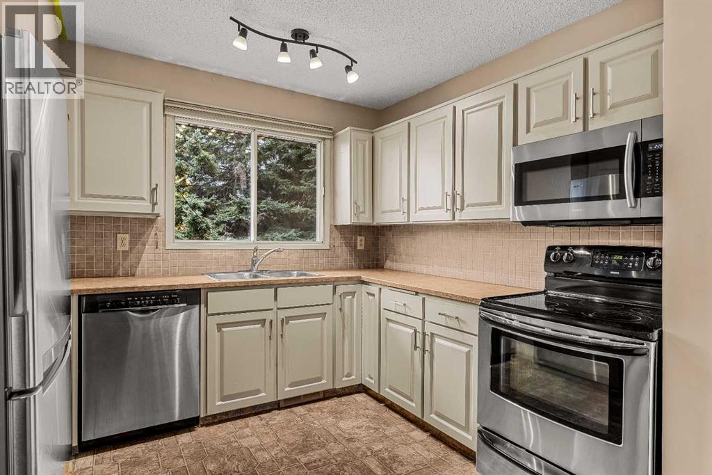 32 Mount Peechee Place Property Photo 7