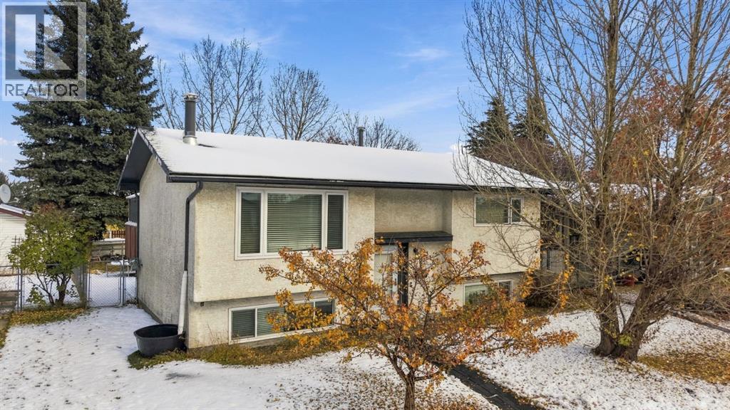 5316 38 Street Property Photo 1