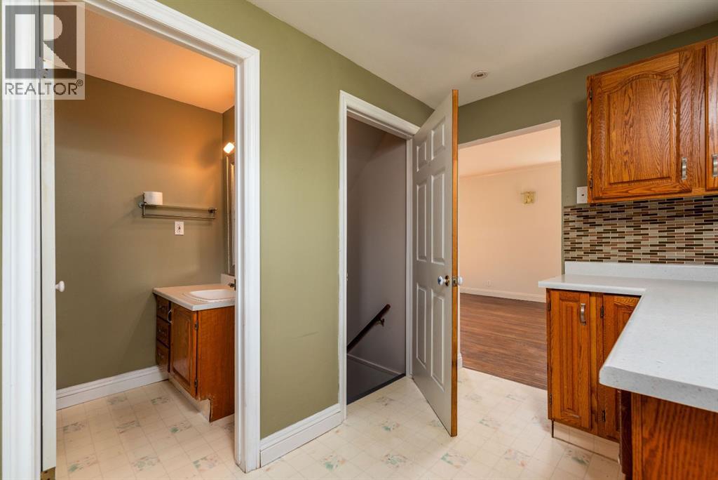 5218 49th Street Property Photo 11