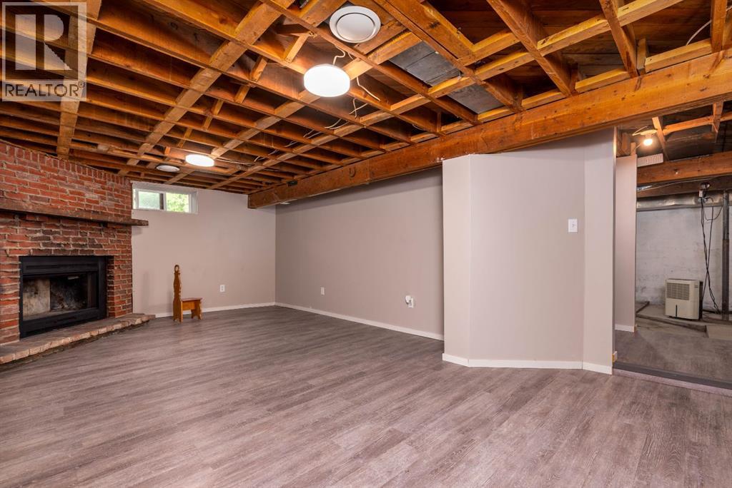5218 49th Street Property Photo 23