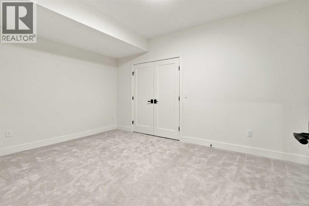 249 22 Avenue Ne Property Photo 34