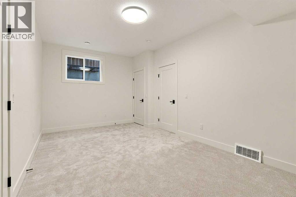 249 22 Avenue Ne Property Photo 35