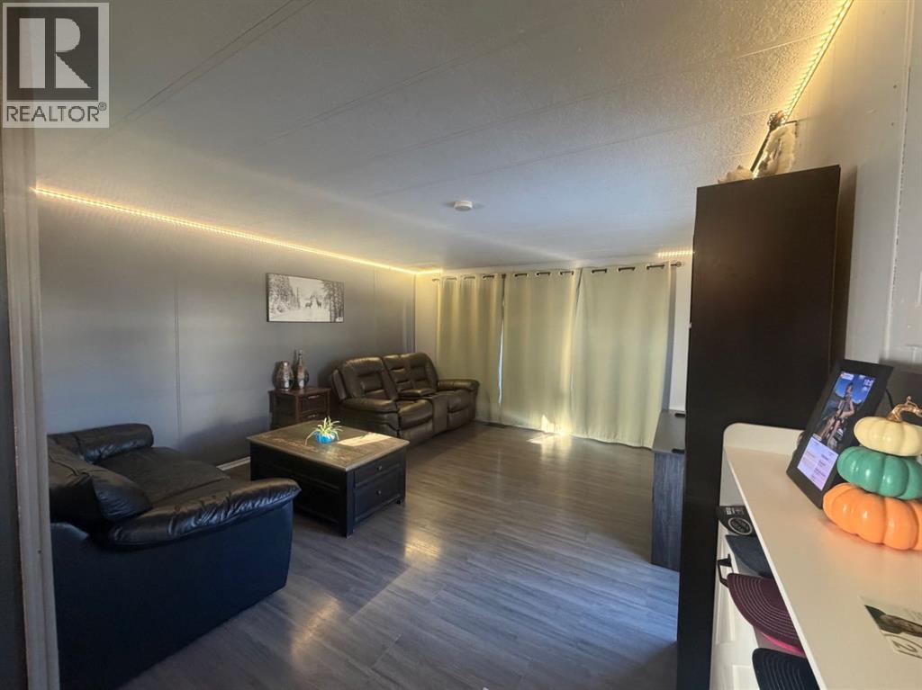 851 56 Street Property Photo 3