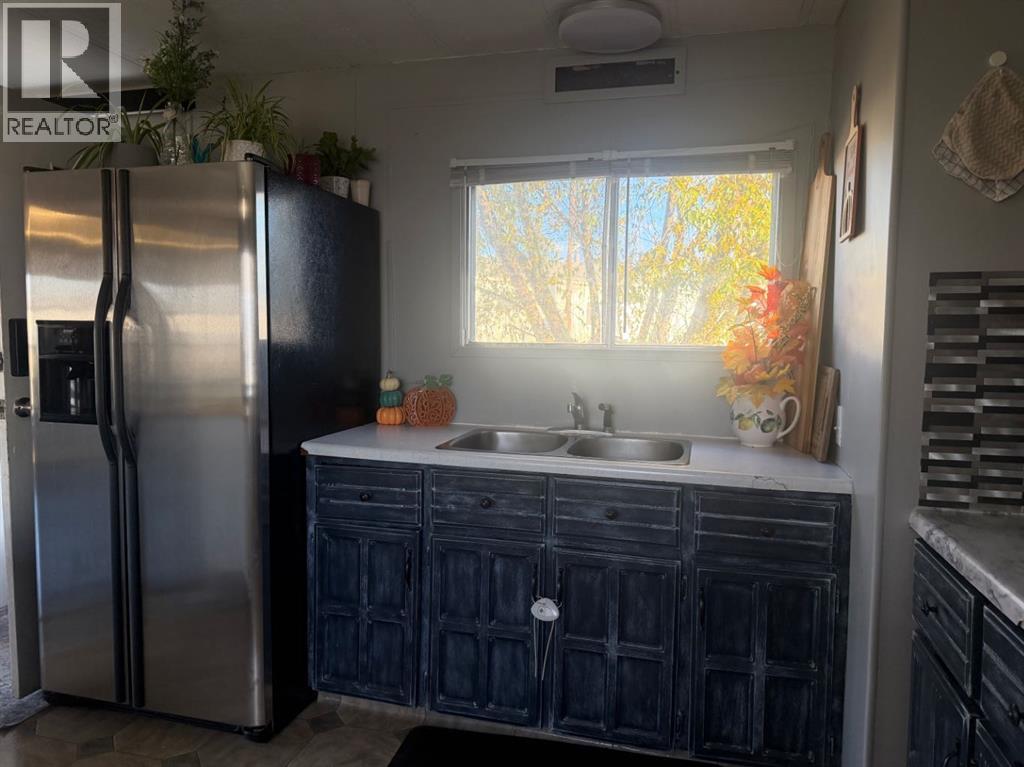 851 56 Street Property Photo 11