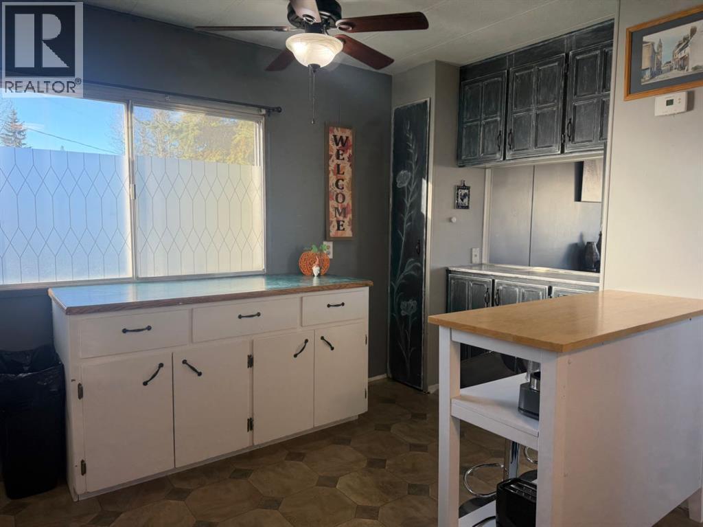851 56 Street Property Photo 12